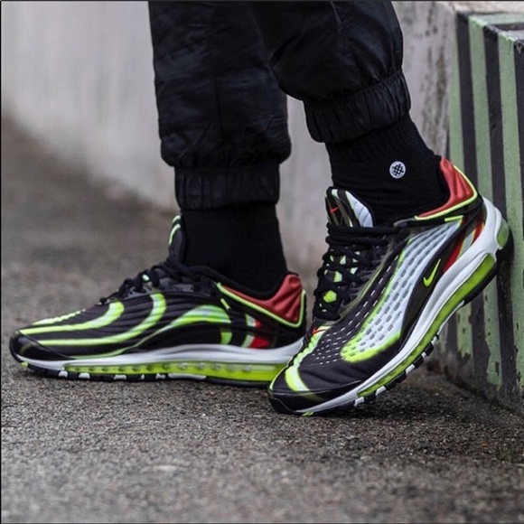 Nike Other - NWT Nike Air Max Deluxe